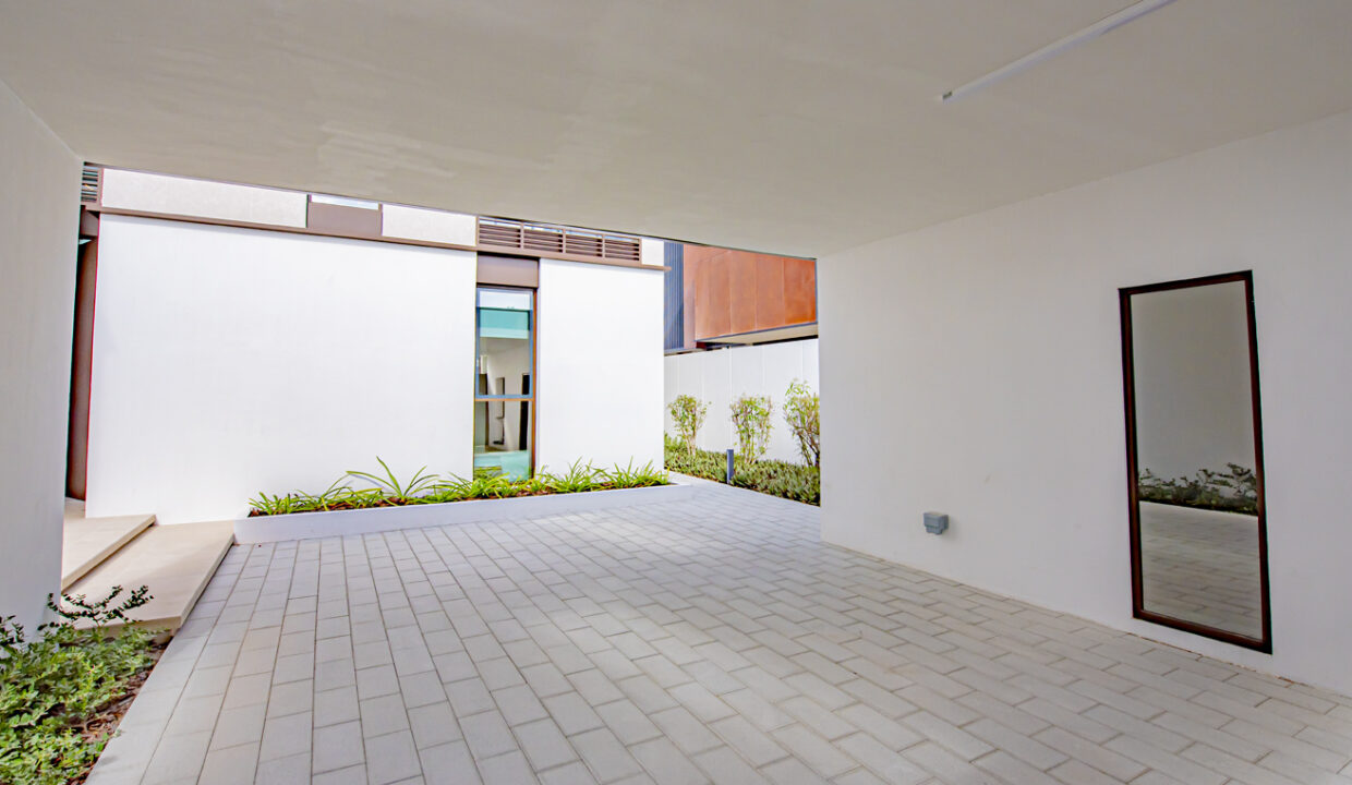 5BR Villa - Photo 02