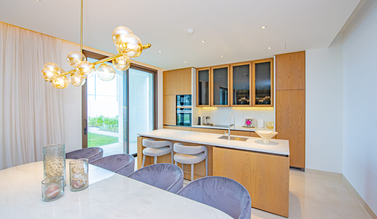 5BR Villa - Photo 06